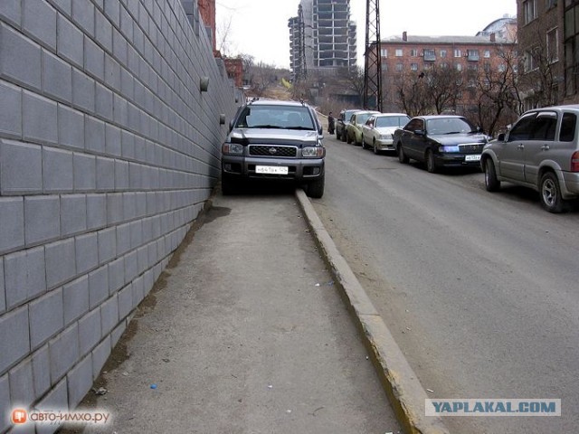 Месть за парковку на тротуаре