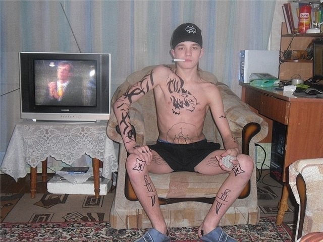 Фломастера не жалко было?