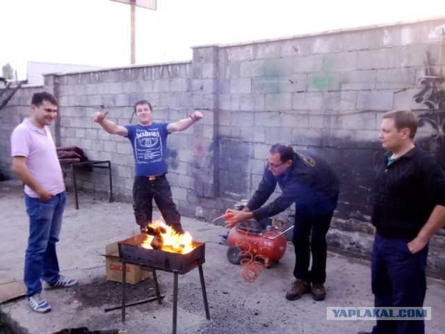 Не удержался и сделал карапузам прототип столика