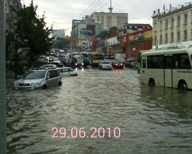 А в Ростове-на-Дону прошел дождик