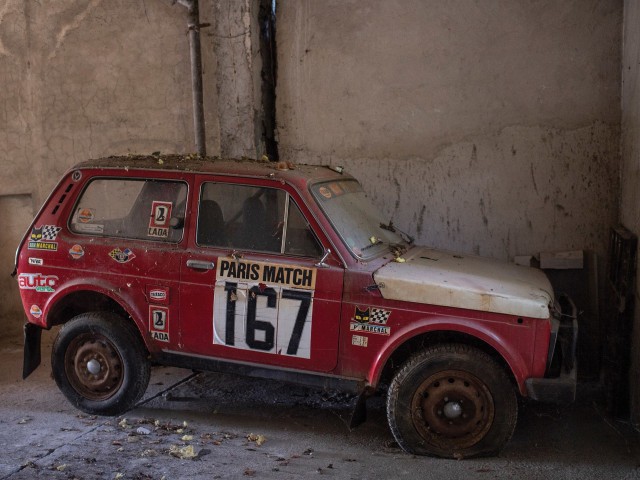 На аукцион выставили уникальную "дакаровскую" Lada Niva 1979