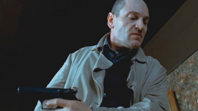 Все оружие в фильме Dobermann (1997)