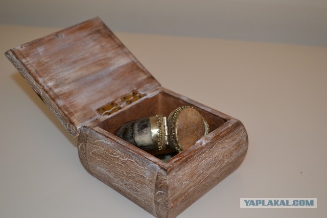 Шкатулка в неаполитанксом стиле