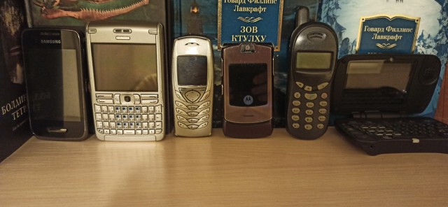 Удивительный мир сотовых телефонов 2000-х
