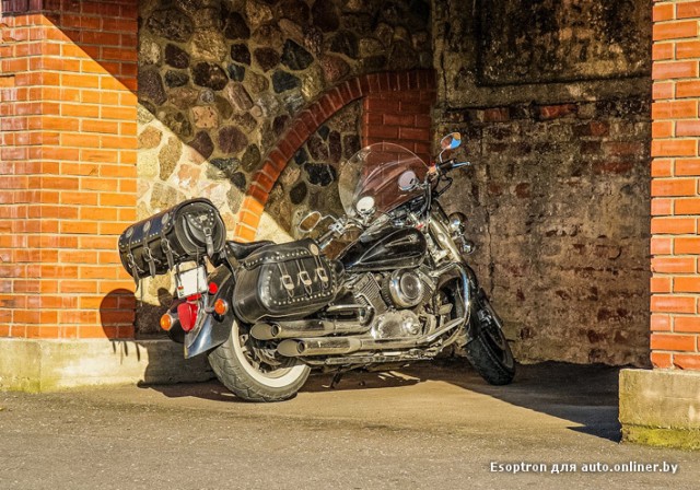 Yamaha V-Star 1100 Silverado