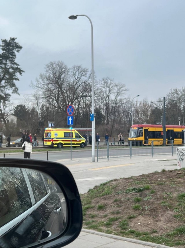 Едет слуга народа, народ подождет!