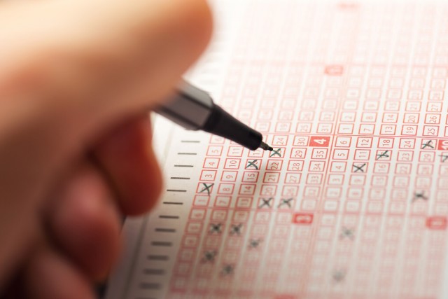 На Кубани продавец киоска украл 1000 лотерейных билетов