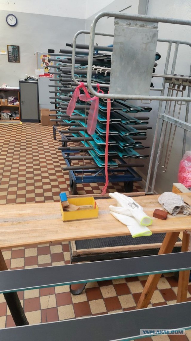 «Остановились передохнуть, а тут лыжи торчат»