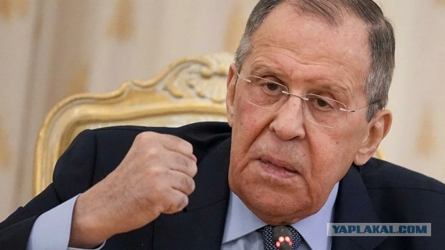 Запад объявил России войну, заявил Лавров