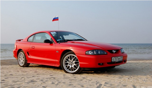 Ford Mustang (3 фото)