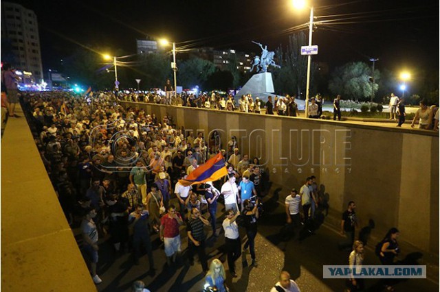 Шествие в Ереване завершилось: Участники акции выдвинули властям новый ультиматум
