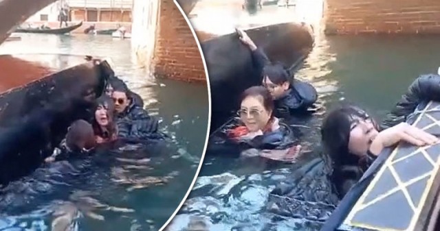 В Венеции перевернулась гондола с туристами