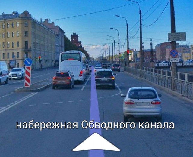 "Здесь два паласа паварачивают!"