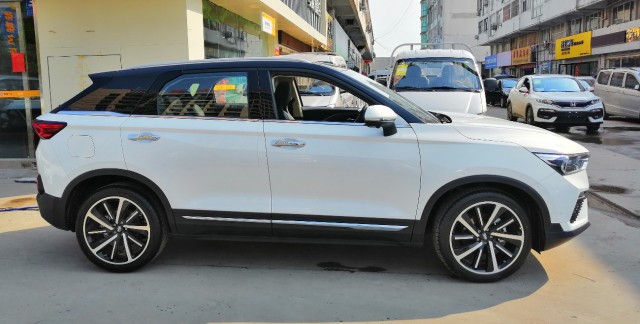 Ещё одна новинка АвтоВАЗа - Lada Azimut