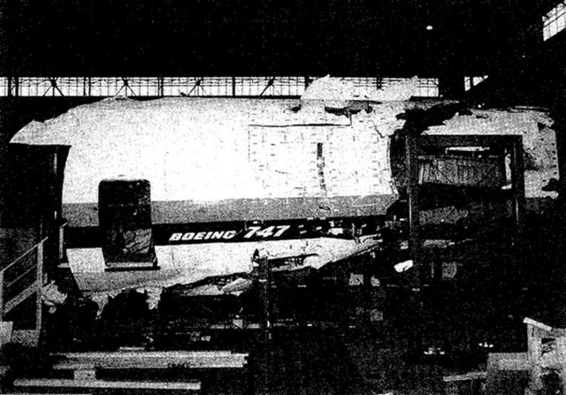 Последние фотографии с борта рейса 123 перед его трагическим крушением в 1985г.
