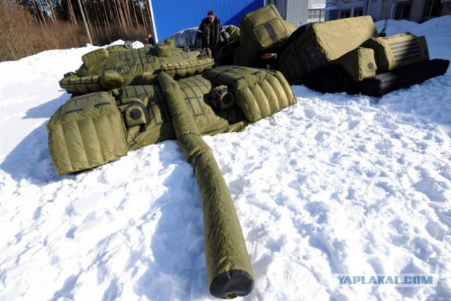 Как думаете у танка слева есть шанс?