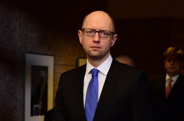 Яценюк недоволен встречей Джона Керри с Путиным