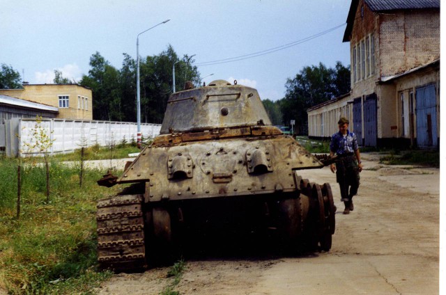 Раскопки огнеметного танка ОТ-34/76