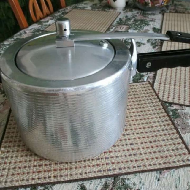 Тушёная свинина с картошкой в афганском казане