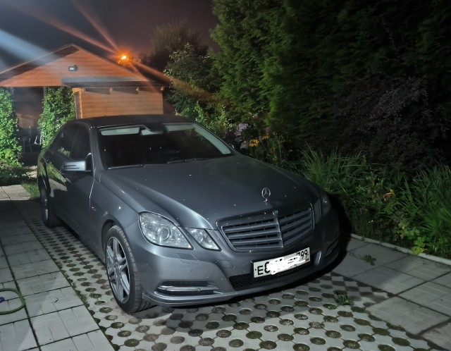Маленький, но настоящий: как создавали Mercedes 190 и почему он стал звездой