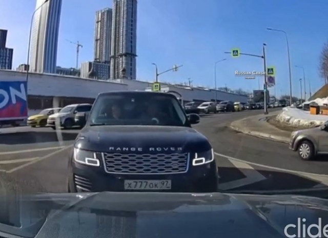 Три семёрки, номерок. За штурвалом п...