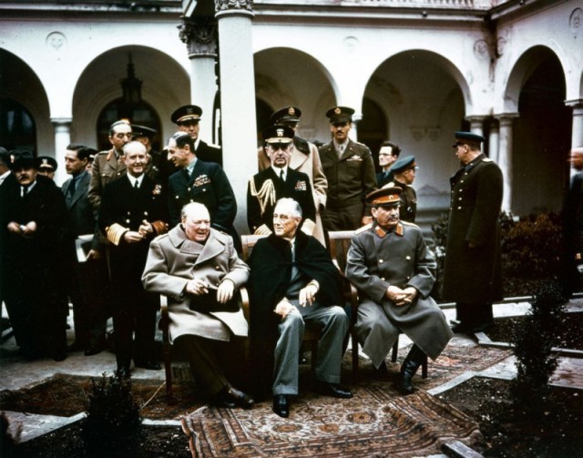 1945 год в 84 фотографиях