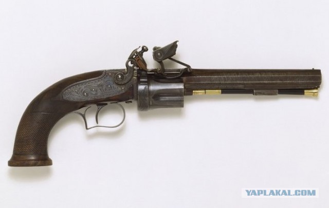 Кремневый револьвер Коллиера (Collier Flintlock Revolver).