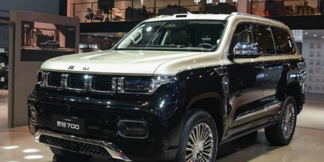 В Чэнду прошла премьера брутального внедорожника от BAIC: Его ждут в РФ