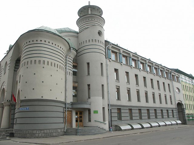 33 великолепных здания или куда уходят деньги