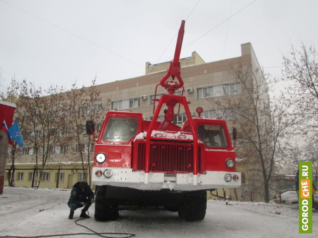 Пожарный МАЗ "Ураган" в Череповце оставили служить памятником