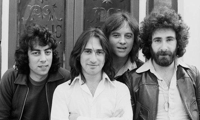 10cc, или 10 кубических сантиметров