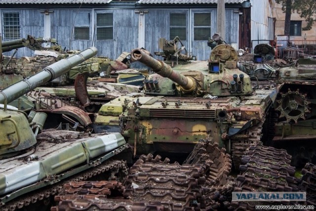 Танки едут на восток