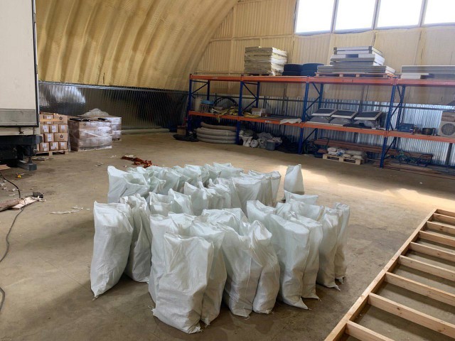 Партию гашиша на 2 МИЛЛИАРДА рублей изъяли у контрабандистов в Ленобласти