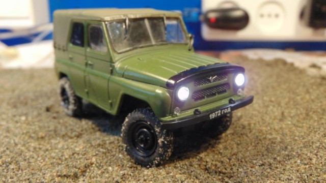 Микро RC модель УАЗ-469 полный привод и дым из глушителя