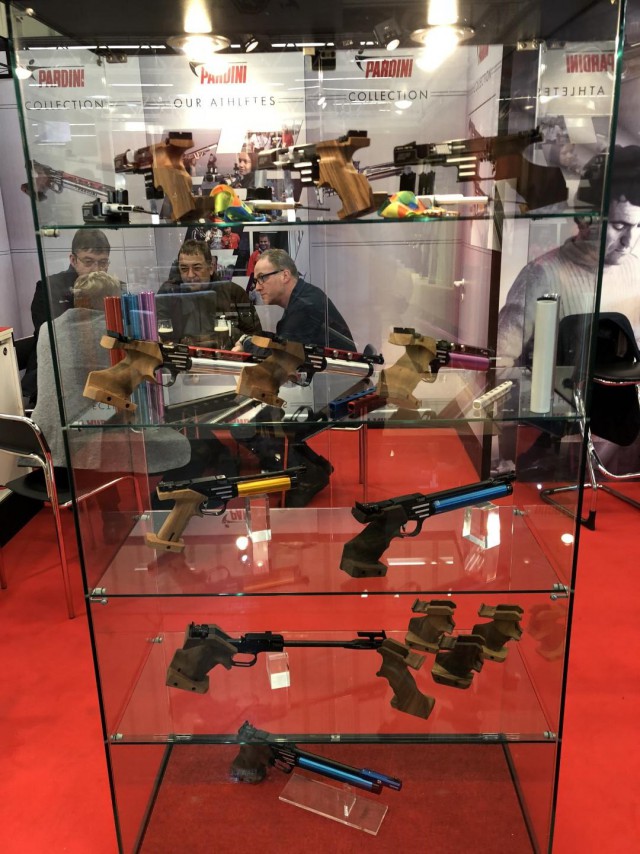 Поездка в Нюрнберг. Оружейная выставка IWA 2018