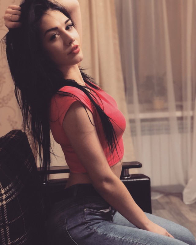 Красавицы из социальных сетей