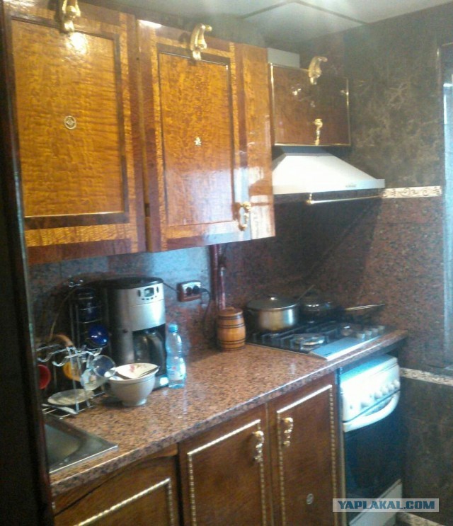 Ремонт кухни. Столешница и фартук из керамогранита 60/60