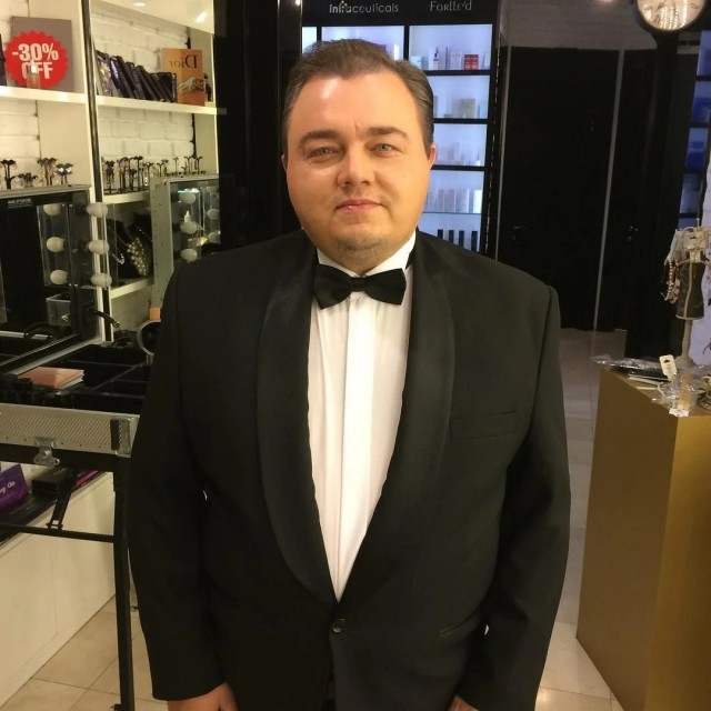 Москвич притворился мёртвым, чтобы не платить за аборт любовницы, — через три месяца она узнала, что "покойник" женился