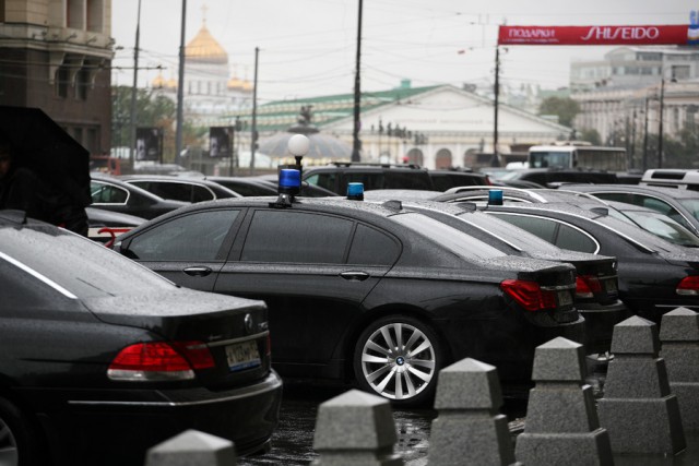 Греки подают пример всему миру