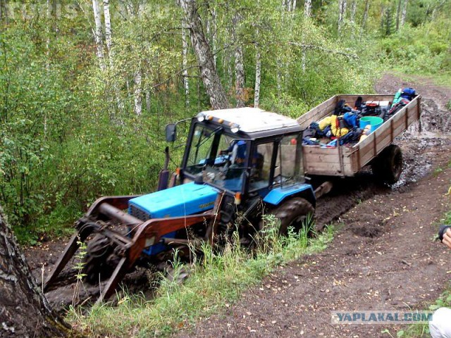 Екатеринбуржец сделал из трактора дом на колёсах,