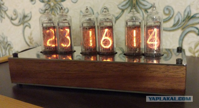 Очередные часы на советских индикаторах Nixie Clock