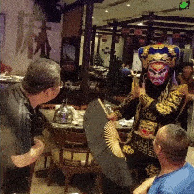 Внезапно. 13 гифок