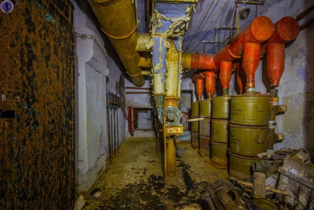 Забытое убежище закрытой кондитерской фабрики "Спутник"