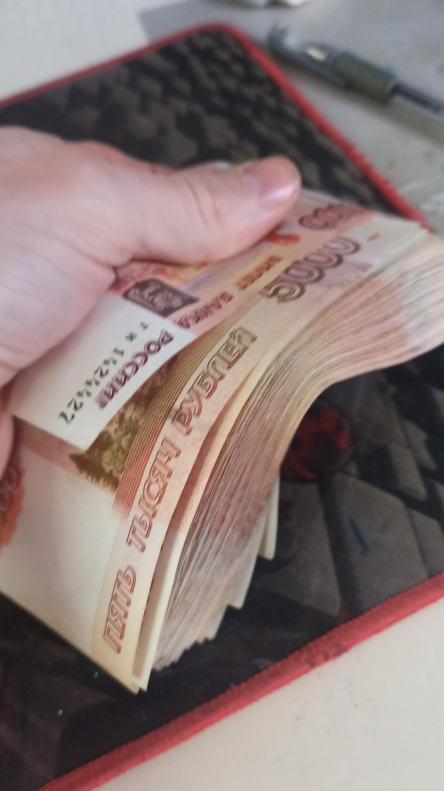 Пуховик порадовал. Всё лето висел