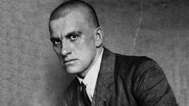 Почему женщина, на любое предложение мужчины, сначала отвечает нет