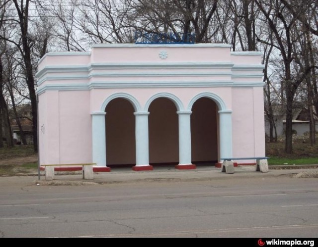 Остановки автобусные СССР. Искусство былое.