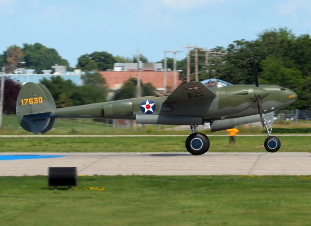Многоцелевой истребитель P-38 «Lightning»