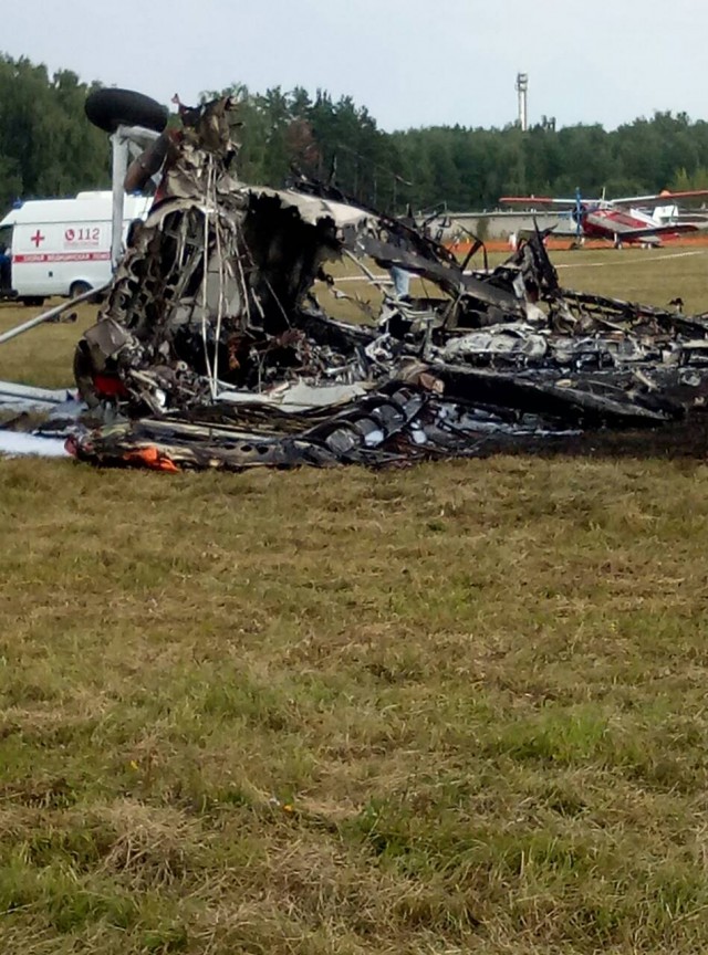 Ан-2 разбился во время показательных выступлений в Подмосковье