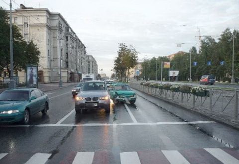 Классика жанра: Запорожец врезался в BMW X3