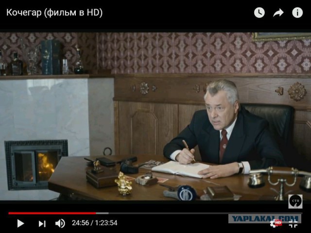 В Ростове-на-Дону охранник перекрыл дорогу, чтобы его начальник смог спокойно проехать